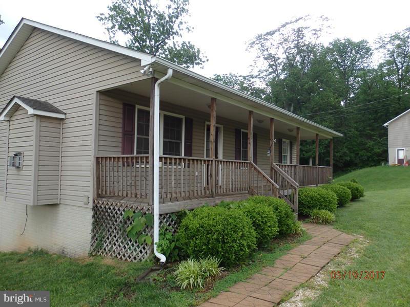 NICE RANCH STYLE HOME!