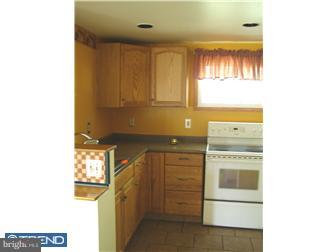 14 Valley Road Levittown, PA 19057 - Photo 12 of 12 Kitchen