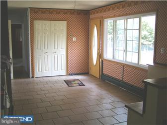 14 Valley Road Levittown, PA 19057 - Photo 10 of 12 Dining Room