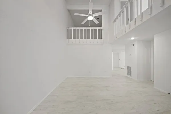 $2,200 | 11650 Village Pl Drive, Unit 302, Houston, TX 77077