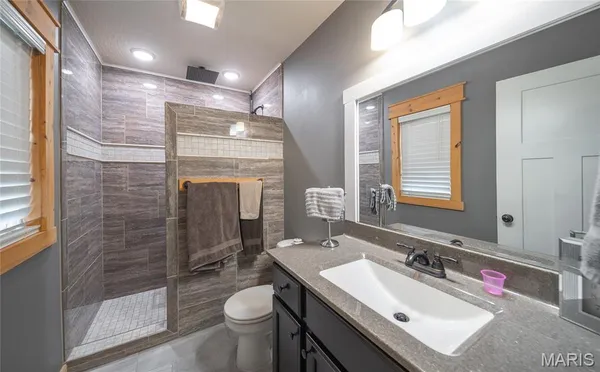 $315,000 | 21005 Halifax Drive, St. Robert, MO 65584