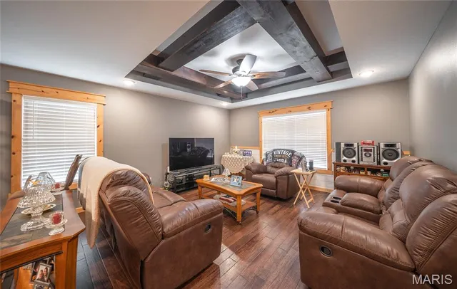 $325,000 | 21005 Halifax Drive, St. Robert, MO 65584