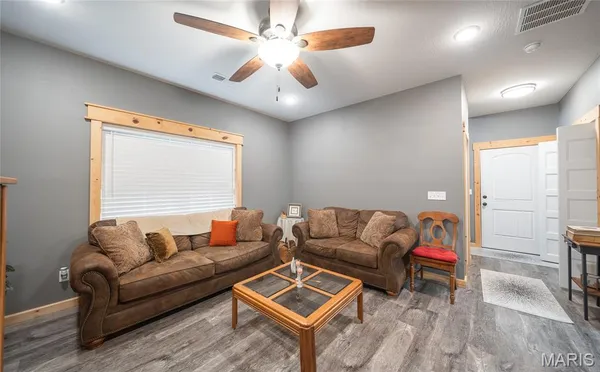 $315,000 | 21005 Halifax Drive, St. Robert, MO 65584