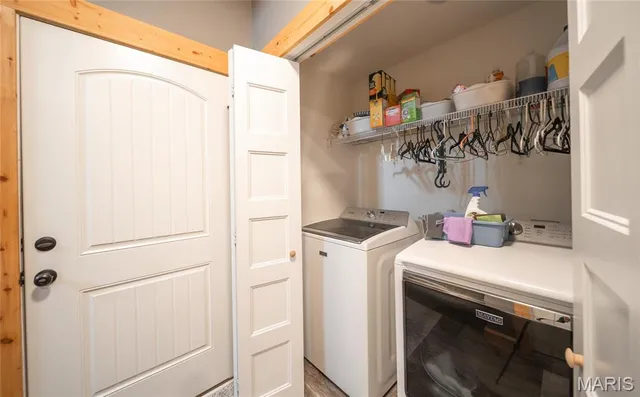 $325,000 | 21005 Halifax Drive, St. Robert, MO 65584