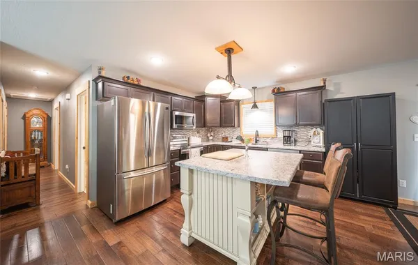 $315,000 | 21005 Halifax Drive, St. Robert, MO 65584