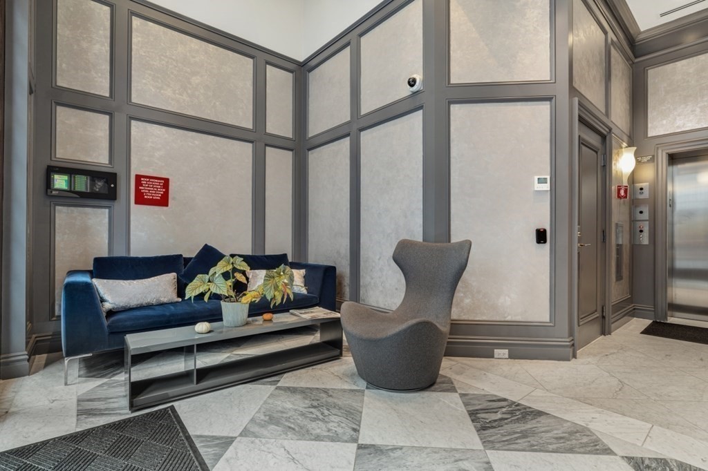 32 Derne Street, Unit 3A Boston, MA 02114 - Photo 21 of 25 a outdoor living space with furniture