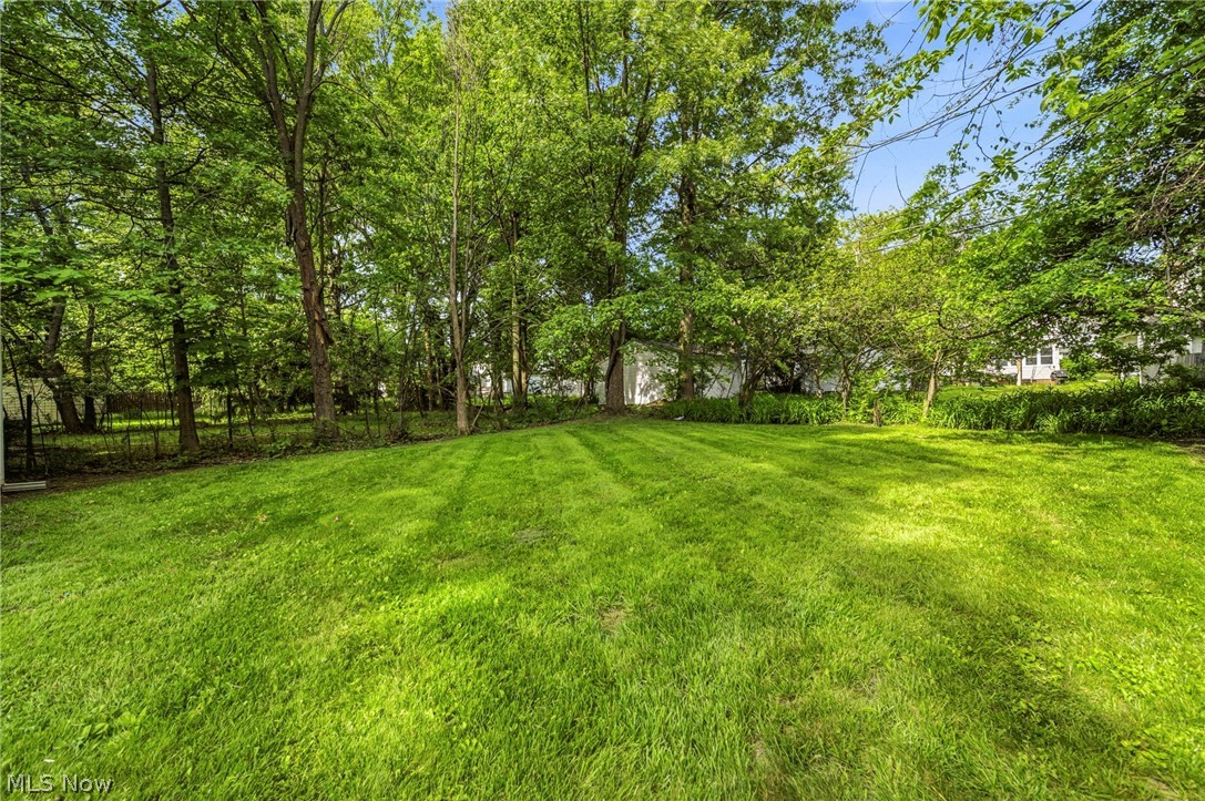 852 Englewood Road Cleveland Heights, OH 44121 - Photo 22 of 26