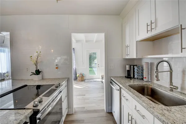 $7,250 | 10 South Swinton Circle, Delray Beach, FL 33444