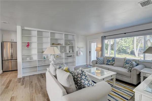 $7,250 | 10 South Swinton Circle, Delray Beach, FL 33444