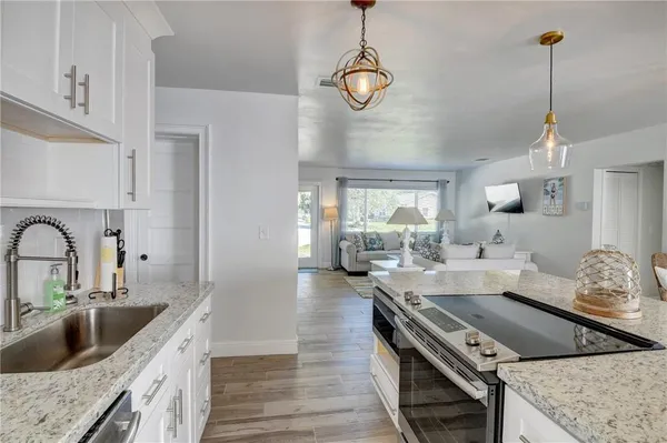 $7,250 | 10 South Swinton Circle, Delray Beach, FL 33444