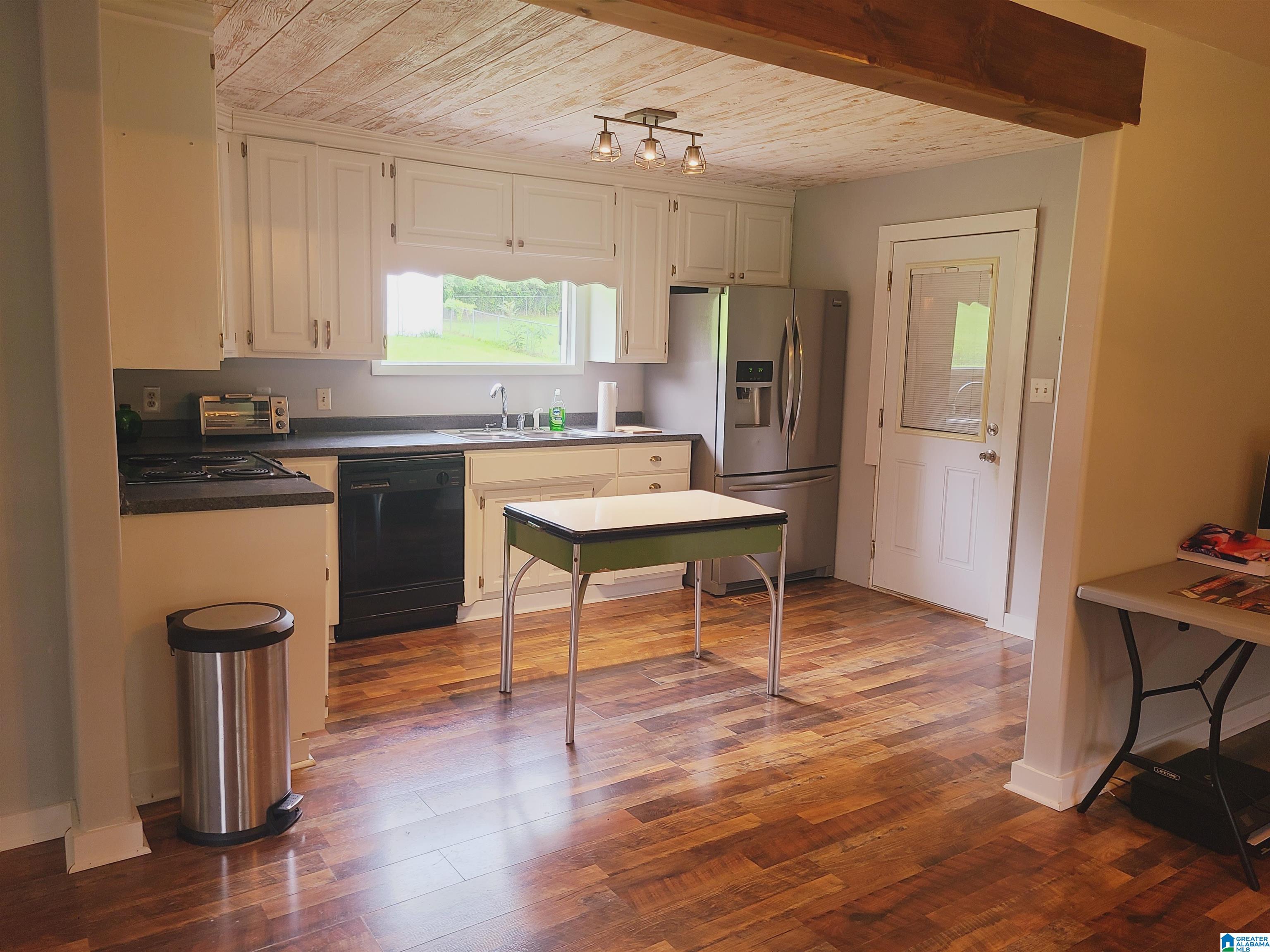 128 Franklin Road Fultondale, AL 35068 - Photo 4 of 28