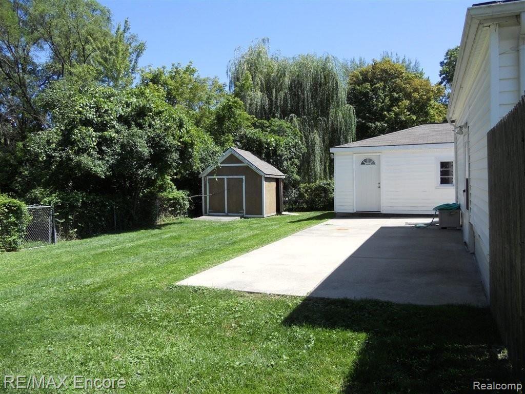 2903 Wisconsin Road Troy, MI 48083 - Photo 16 of 19 8.JPG
