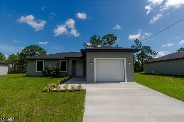$1,700 | 1127 Deauville Street East, Lehigh Acres, FL 33974