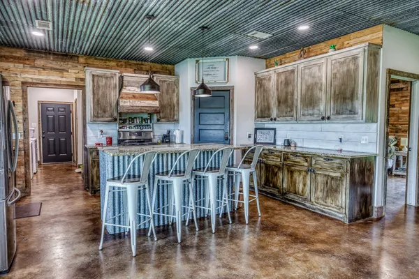 $699,900 | 1850 Lcr 439, Mexia, TX 76667