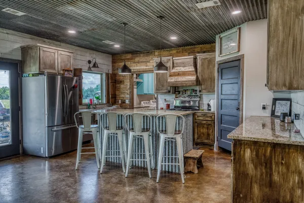 $699,900 | 1850 Lcr 439, Mexia, TX 76667