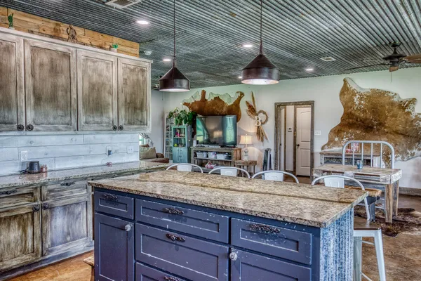 $699,900 | 1850 Lcr 439, Mexia, TX 76667