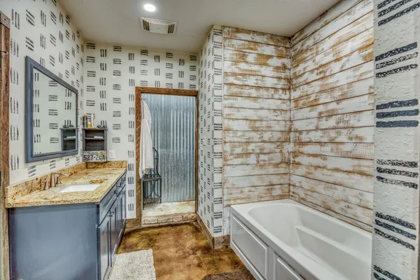 $699,900 | 1850 Lcr 439, Mexia, TX 76667