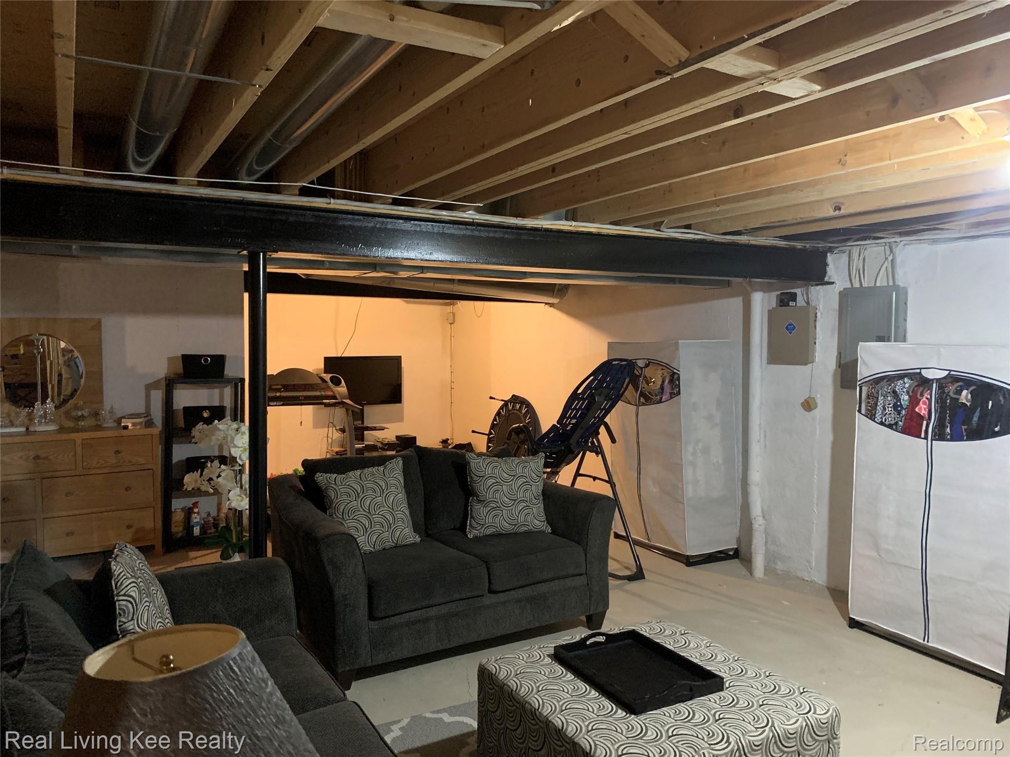 45595 Rathmore Drive, Unit 77 Macomb, MI 48044 - Photo 18 of 19 IMG_0735.jpg