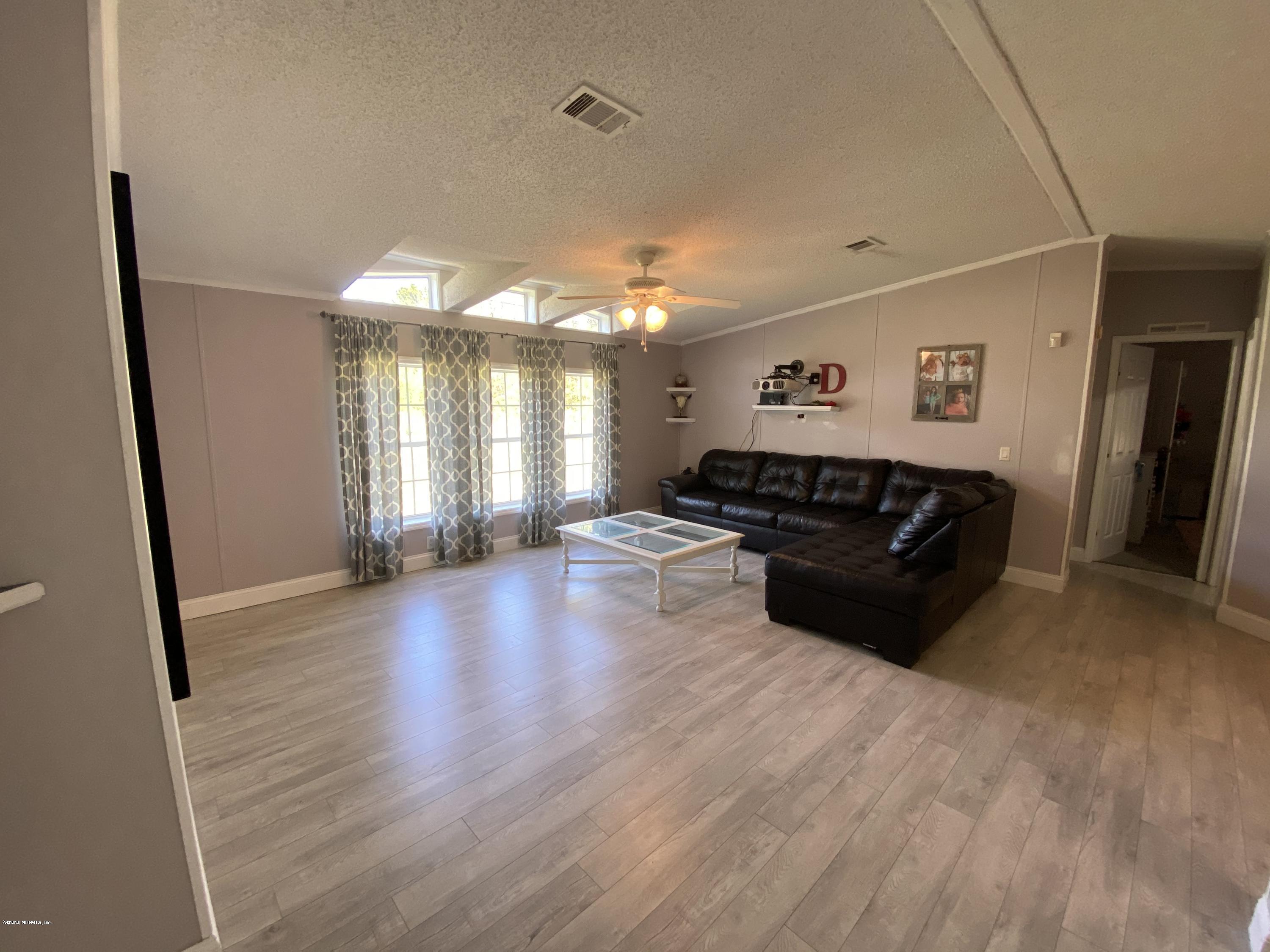12833 Old Plank Road Jacksonville, FL 32220 - Photo 4 of 18 IMG_1076