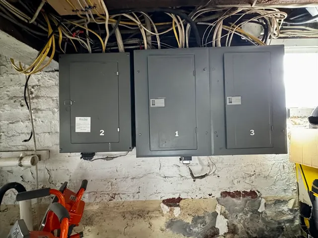 $649,900 | 171 Pleasant Street, Attleboro, MA 02703