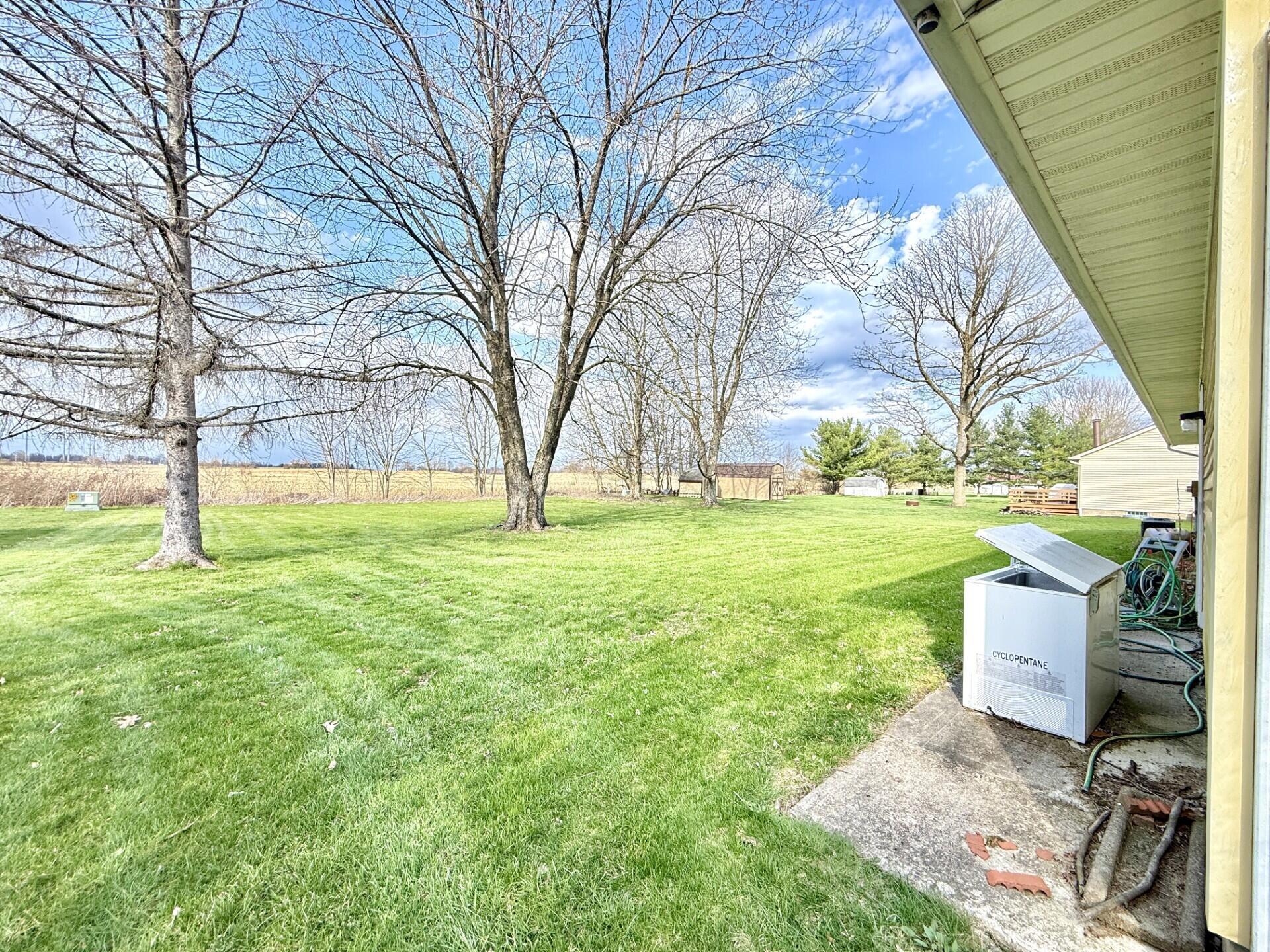 564 Forward Pass Way Pataskala, OH 43062 - Photo 10 of 12 yard