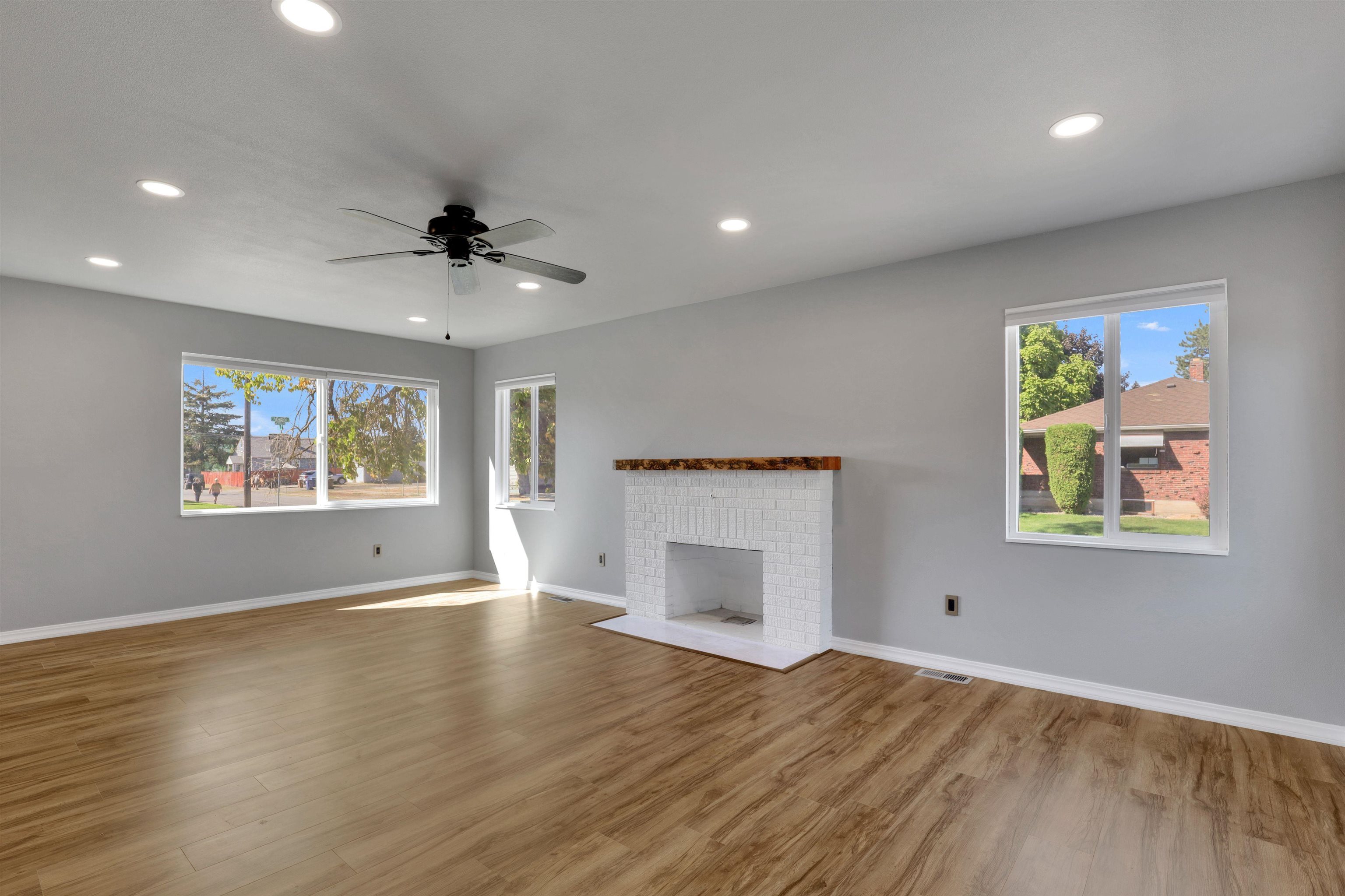 4326 North Maple Street Spokane, WA 99205 - Photo 13 of 49