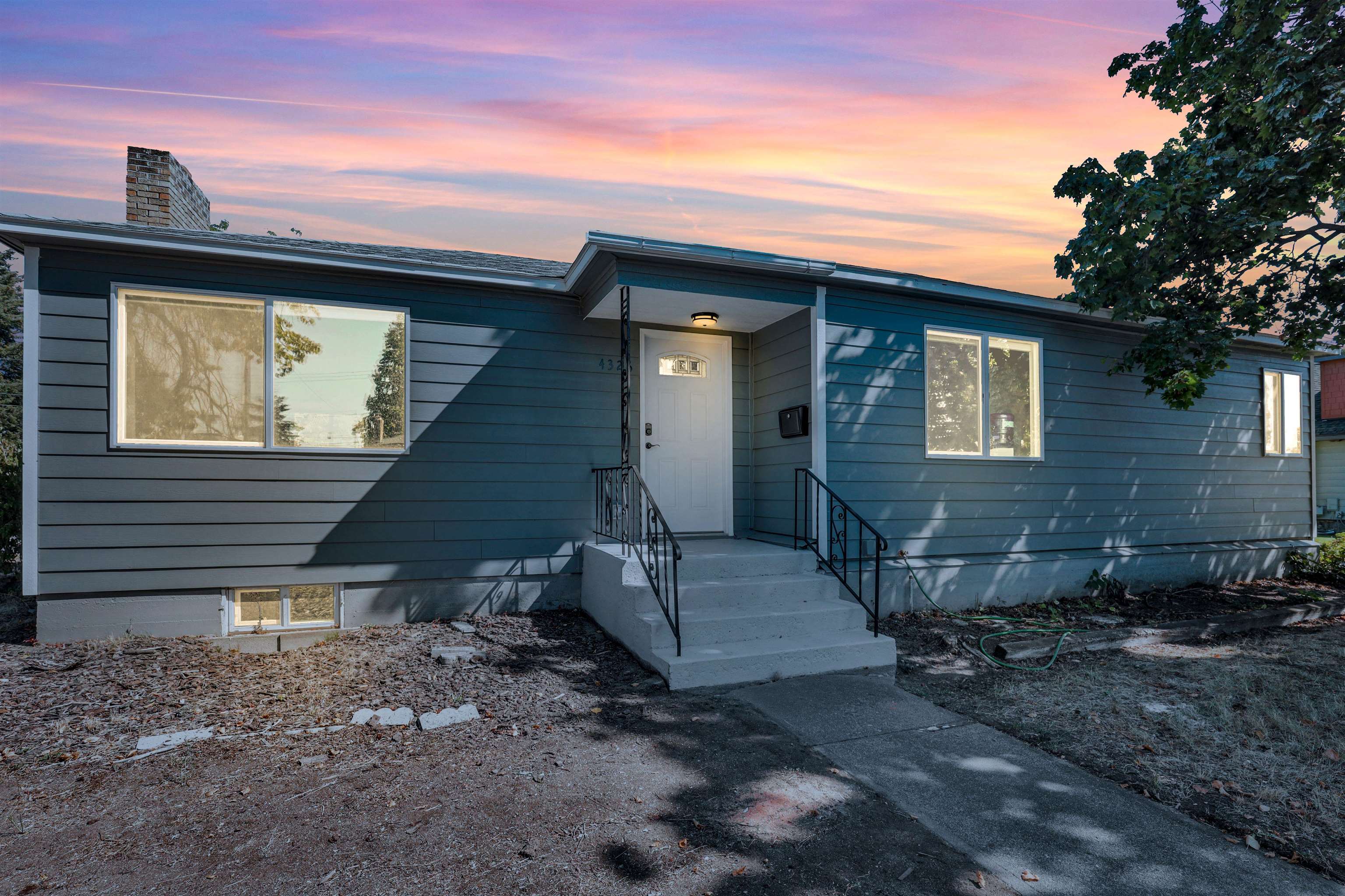 4326 North Maple Street Spokane, WA 99205 - Photo 4 of 49