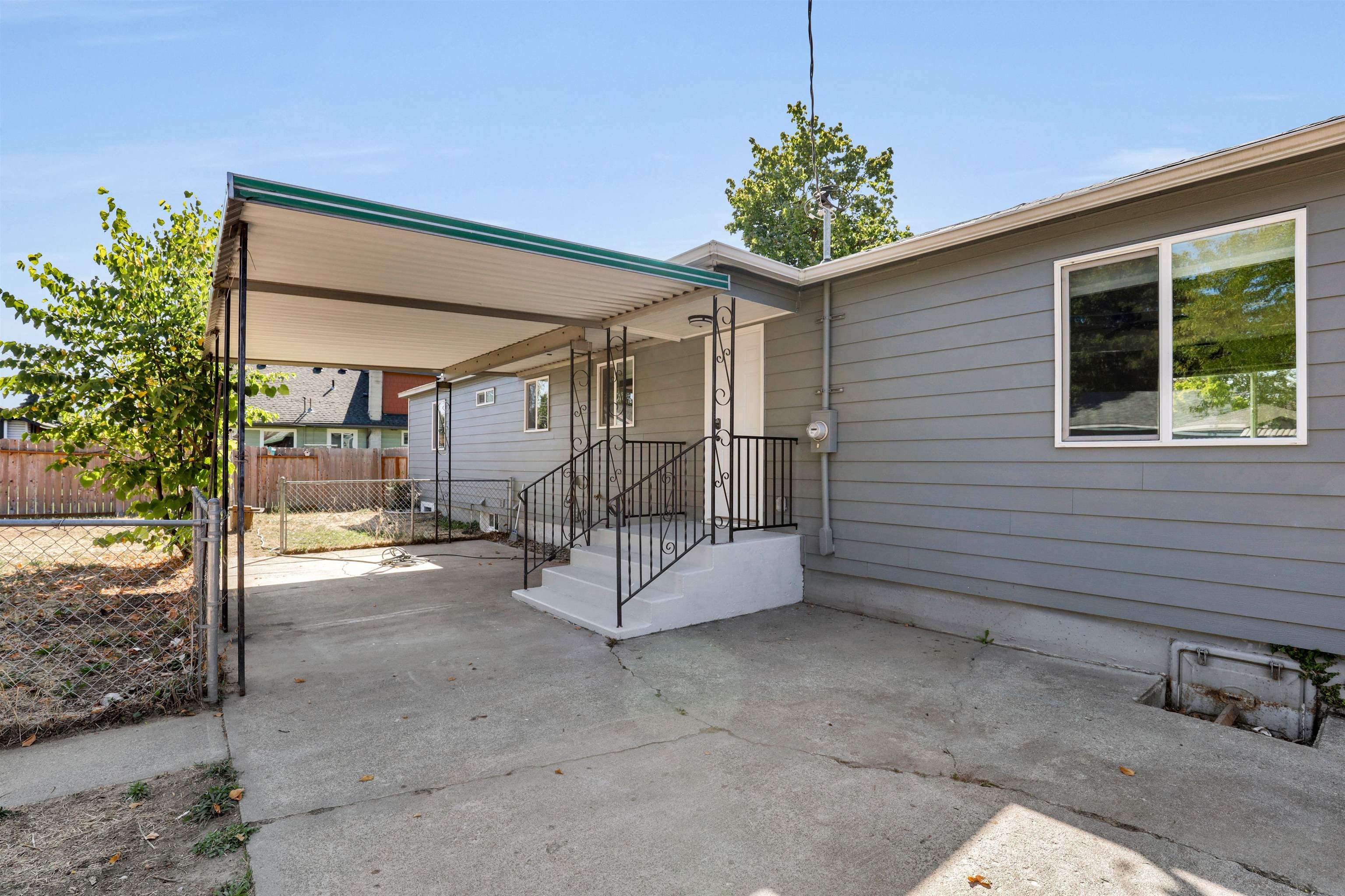 4326 North Maple Street Spokane, WA 99205 - Photo 6 of 49