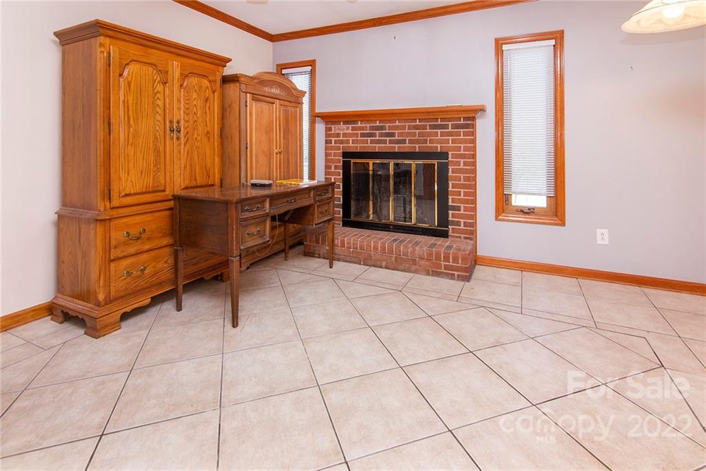 11902 5 Cedars Road Charlotte, NC 28226 - Photo 15 of 24 a view of a livingroom with furniture