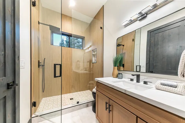 $2,395,000 | 13719 Pathway Avenue, Truckee, CA 96161