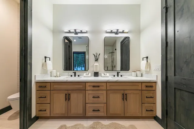 $2,395,000 | 13719 Pathway Avenue, Truckee, CA 96161