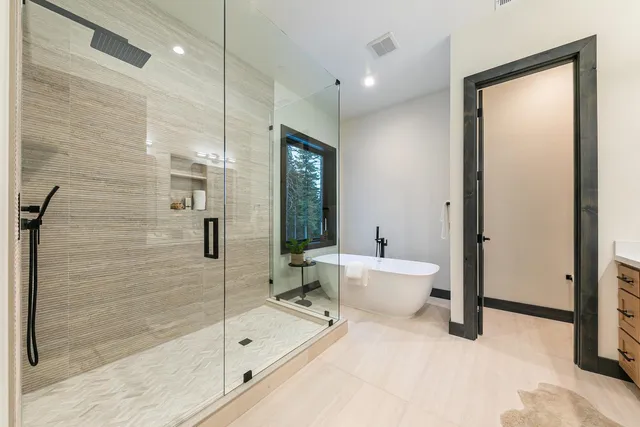 $2,395,000 | 13719 Pathway Avenue, Truckee, CA 96161