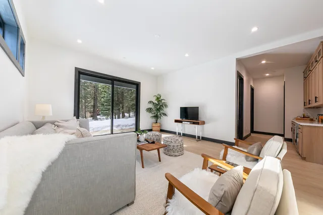 $2,395,000 | 13719 Pathway Avenue, Truckee, CA 96161