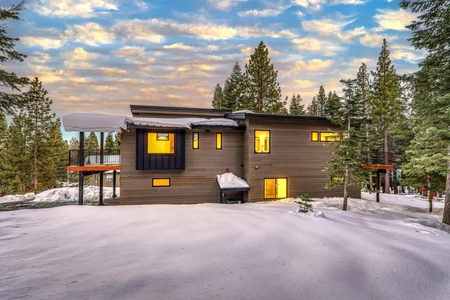 $2,395,000 | 13719 Pathway Avenue, Truckee, CA 96161