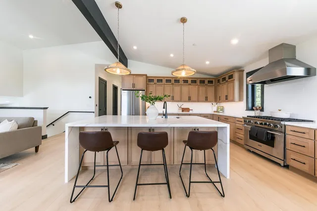 $2,395,000 | 13719 Pathway Avenue, Truckee, CA 96161