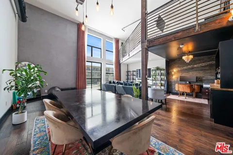 $1,295,000 | 4115 Glencoe Avenue, Unit 302, Marina del Rey, CA 90292