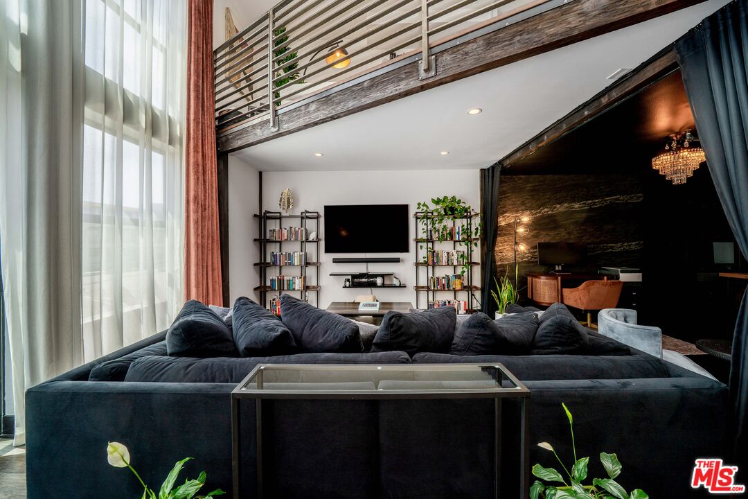 4115 Glencoe Avenue, Unit 302 Marina del Rey, CA 90292 - Photo 16 of 31