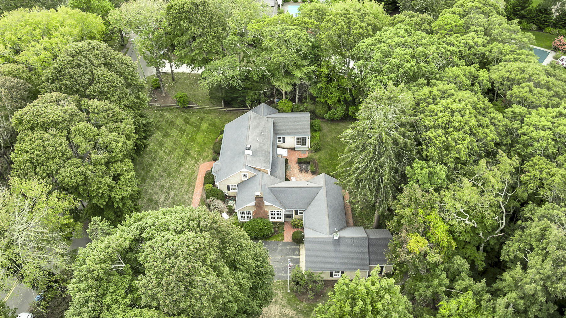 473 Davisville Road East Falmouth, MA 02536 - Photo 38 of 41 an aerial view of a house with a garden