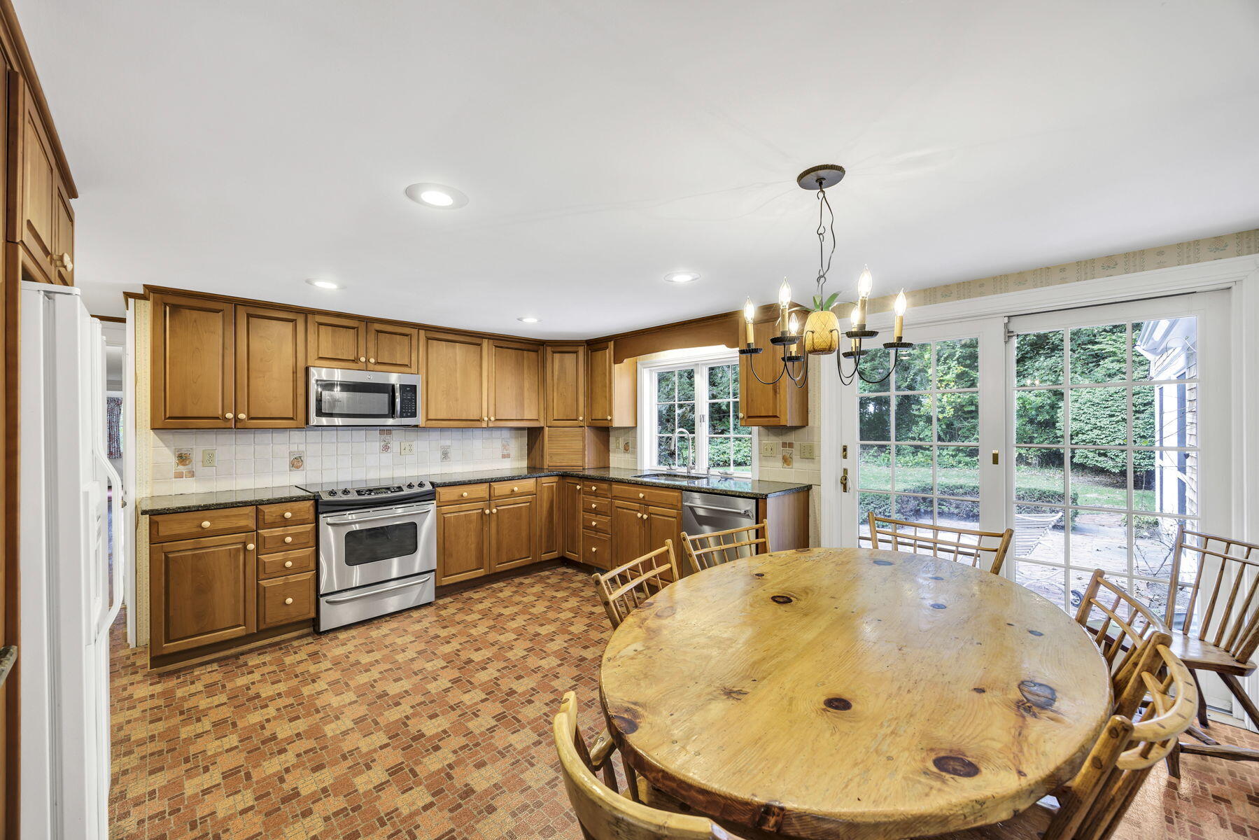 473 Davisville Road East Falmouth, MA 02536 - Photo 10 of 41 a very nice looking kitchen with a large window