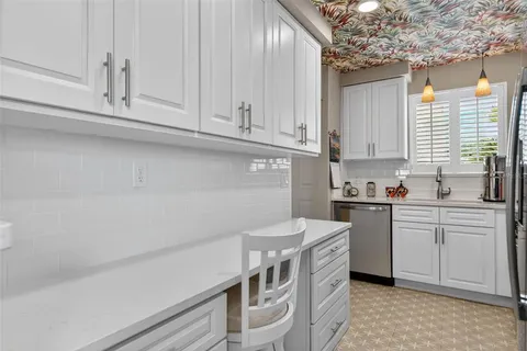 $269,000 | 5935 30th Avenue South, Unit 101, Gulfport, FL 33707