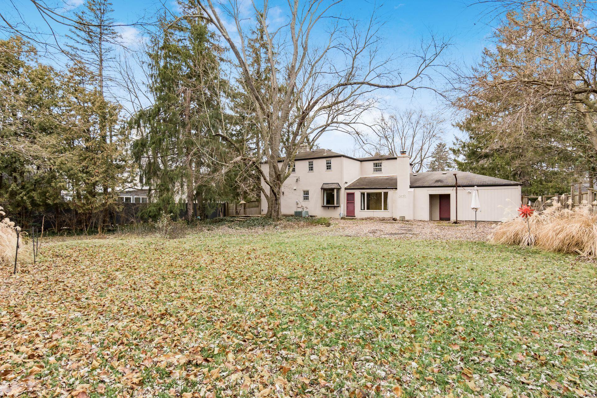 253 Croswell Road Columbus, OH 43214 - Photo 45 of 45 Yard