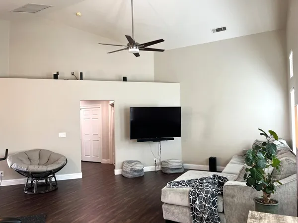 $579,000 | 462 Chablis Way, Manteca, CA 95337