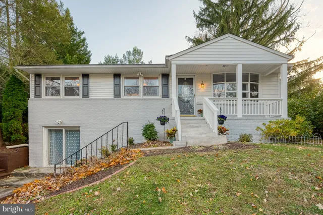 $489,000 | 1013 Trickling Brook Road, Cockeysville, MD 21030