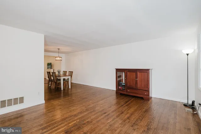 $489,000 | 1013 Trickling Brook Road, Cockeysville, MD 21030