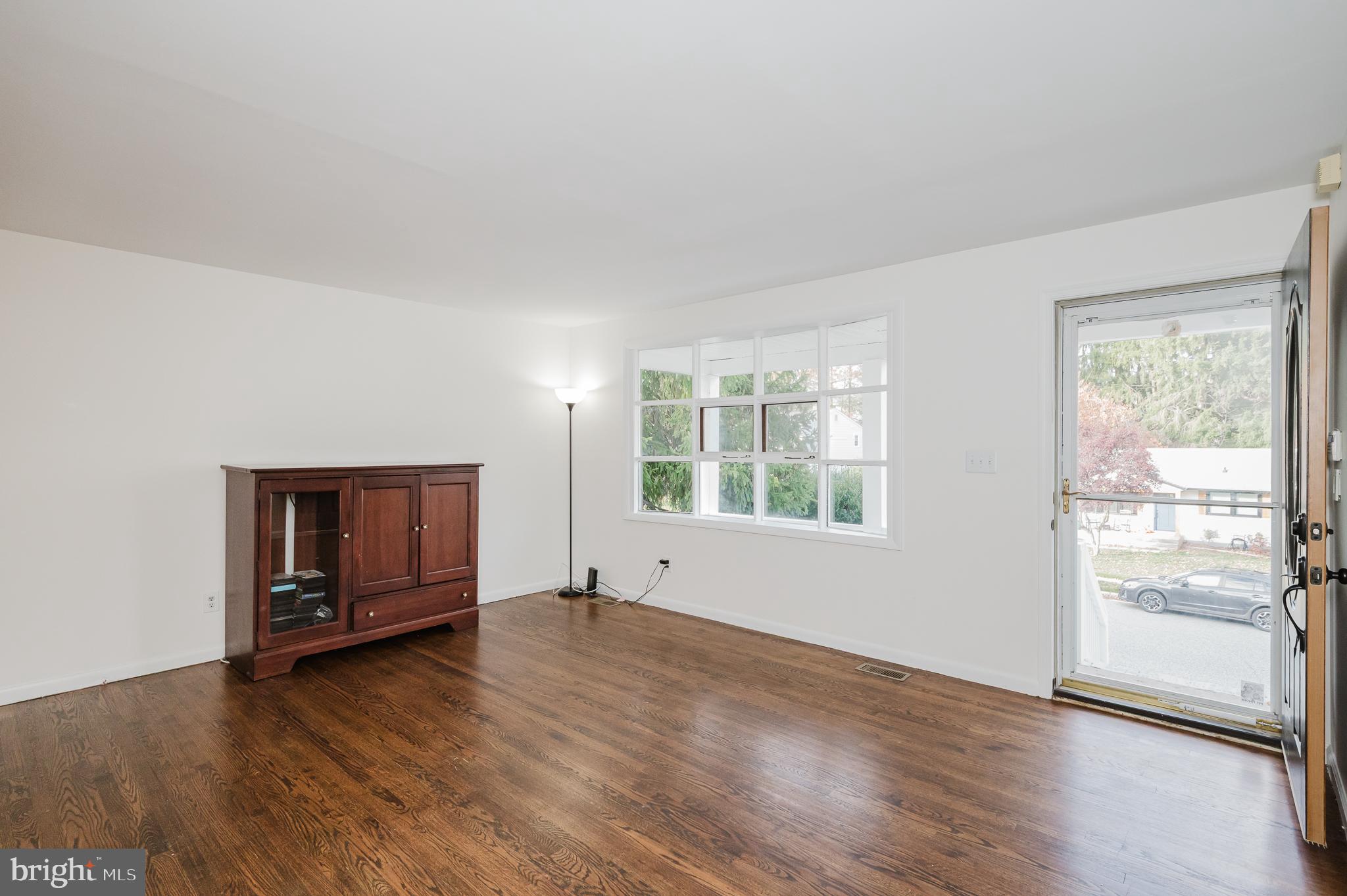1013 Trickling Brook Road Cockeysville, MD 21030 - Photo 7 of 51 Living room with bay window