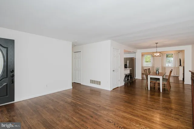 $489,000 | 1013 Trickling Brook Road, Cockeysville, MD 21030