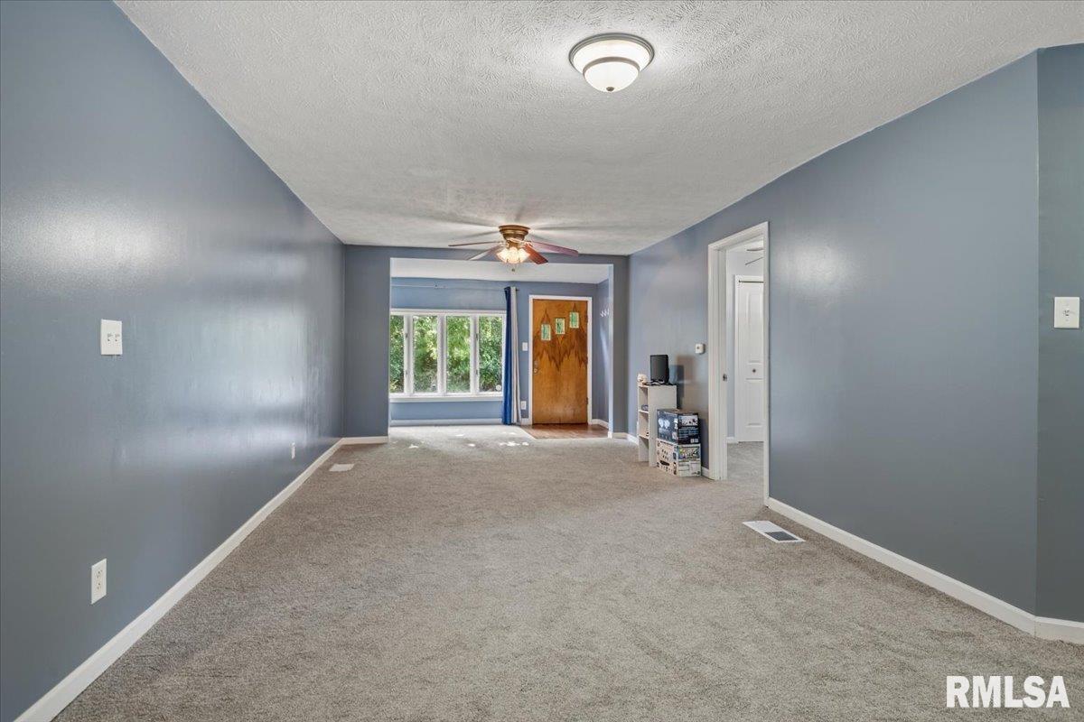 5771 North Cotton Hill Road Springfield, IL 62703 - Photo 7 of 35