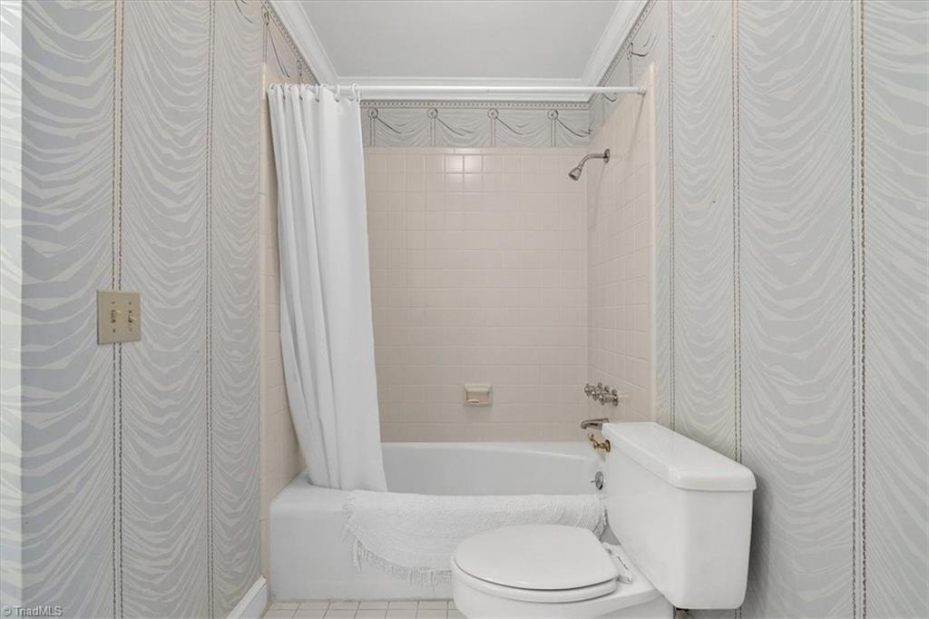 952 Nottingham Road High Point, NC 27262 - Photo 30 of 47 Gallery Image 30