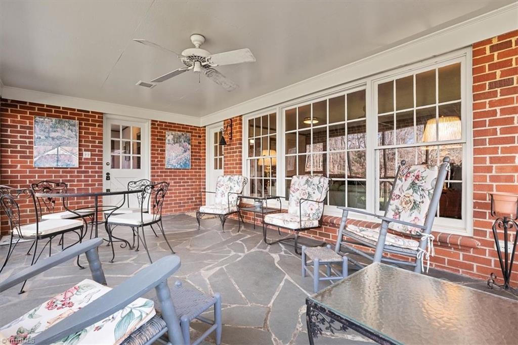 952 Nottingham Road High Point, NC 27262 - Photo 39 of 47 Screened-in porch