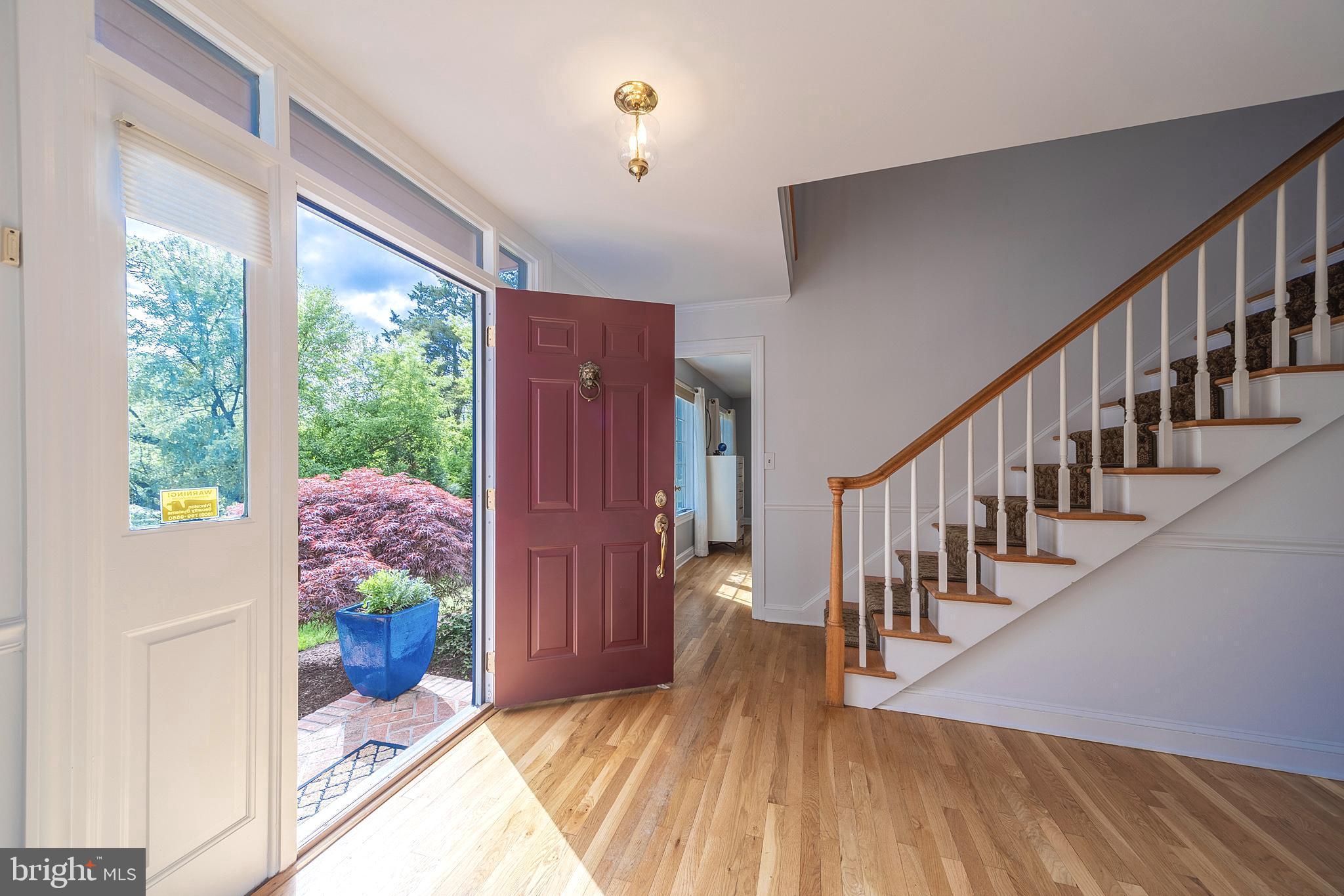 616 Scotch Road Pennington, NJ 08534 - Photo 10 of 46 Front foyer entrance.
